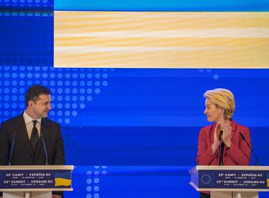 Ukrainian President Volodymyr Zelensky and European Commission President Ursula von der Leyen. Photo: Celestino Arce/NurPhoto via Getty Images