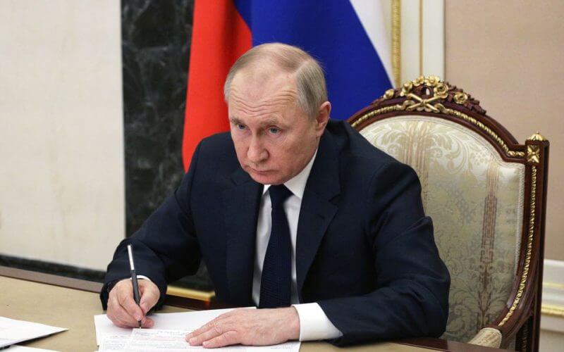 Russian President Vladimir Putin attends a meeting with government members via a video link in Moscow, Russia March 10, 2022. Sputnik/Mikhail Klimentyev/Kremlin via REUTERS/File Photo