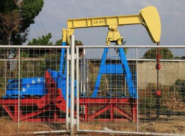 An oil pumpjack painted with the colors of the Venezuelan flag is seen in Lagunillas, Venezuela January 29, 2019. REUTERS/Isaac Urrutia