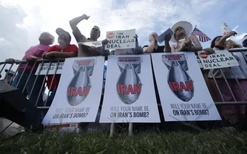 RALLYING AGAINST the Iran nuclear deal on Capitol Hill in Washington, 2015. (photo credit: JONATHAN ERNST / REUTERS)