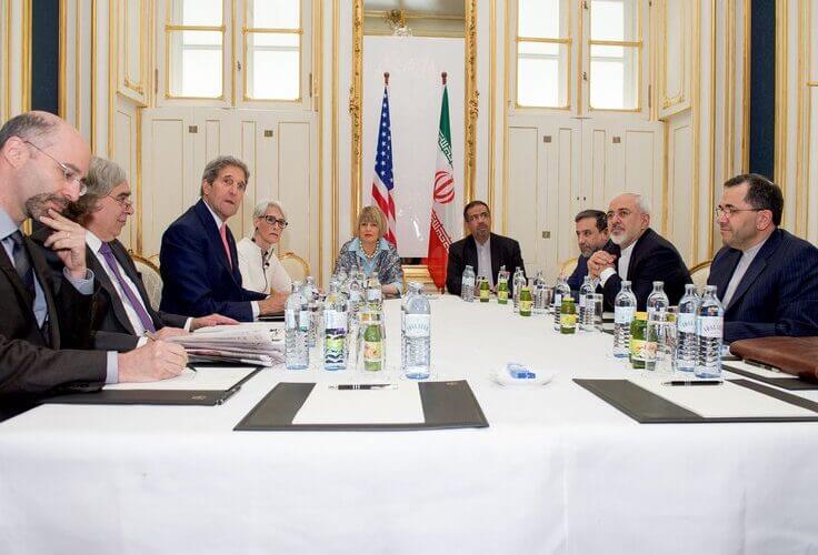 Biden U.S.-Iran envoy Robert Malley and Obama administration officials negotiate the 2015 Iran nuclear deal / Getty Images
