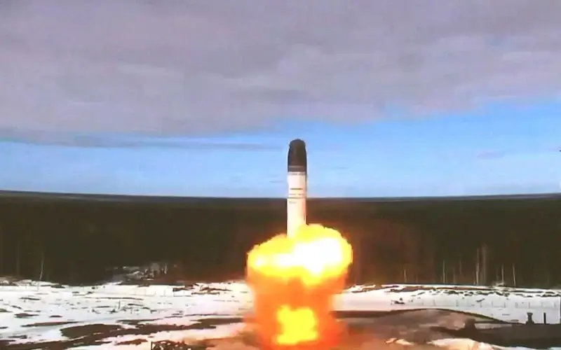 The Sarmat intercontinental ballistic missile is launched during a test at Plesetsk cosmodrome in Arkhangelsk region, Russia, in this still image taken from a video released on April 20, 2022. Russian Defence Ministry/via REUTERS