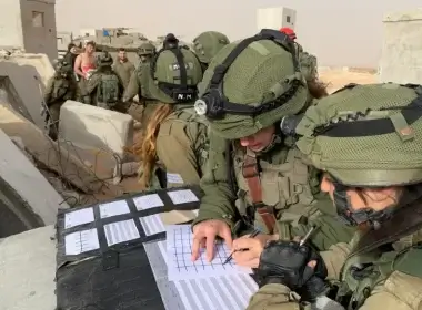 IDF soldiers are seen taking part in an exercise simulating a rescue mission behind enemy lines. (photo credit: IDF SPOKESPERSON'S UNIT)