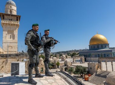 Israeli Border Police officers stand guard near the Temple Mount in Jerusalem's Old City, on May 25, 2022. (Yossi Aloni/Flash90)