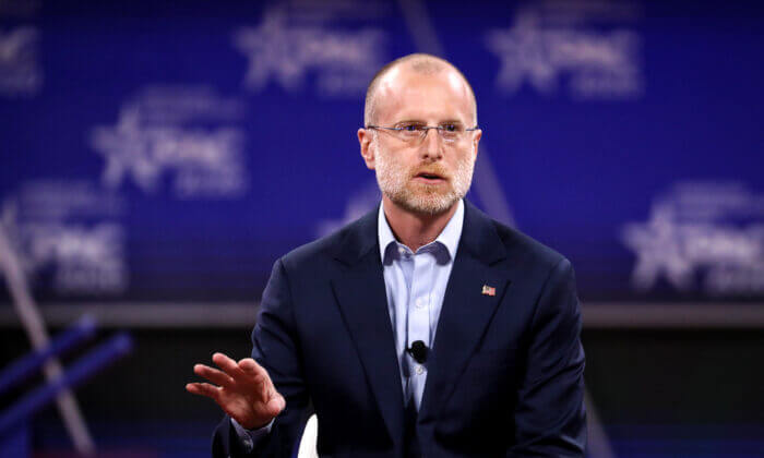 Brendan Carr, commissioner of the Federal Communications Commission, speaks at the CPAC convention in National Harbor, Md., on Feb. 29, 2020. (Samira Bouaou/The Epoch Times)