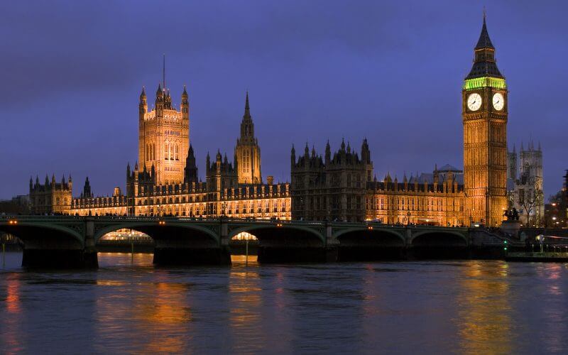 Houses of Parliament, London (photo credit: Y. Ballester/flickr)
