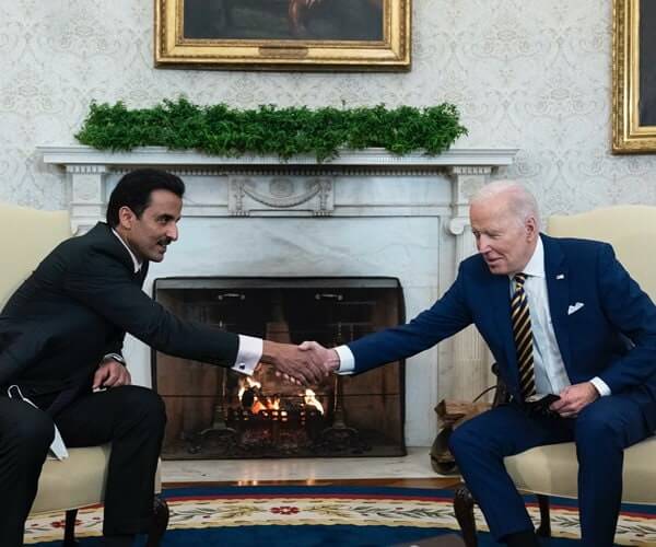 Qatar's Emir Sheikh Tamim bin Hamad Al Thani meets President Joe Biden in the Oval Office of the White House on Jan. 31. (Alex Brandon/)