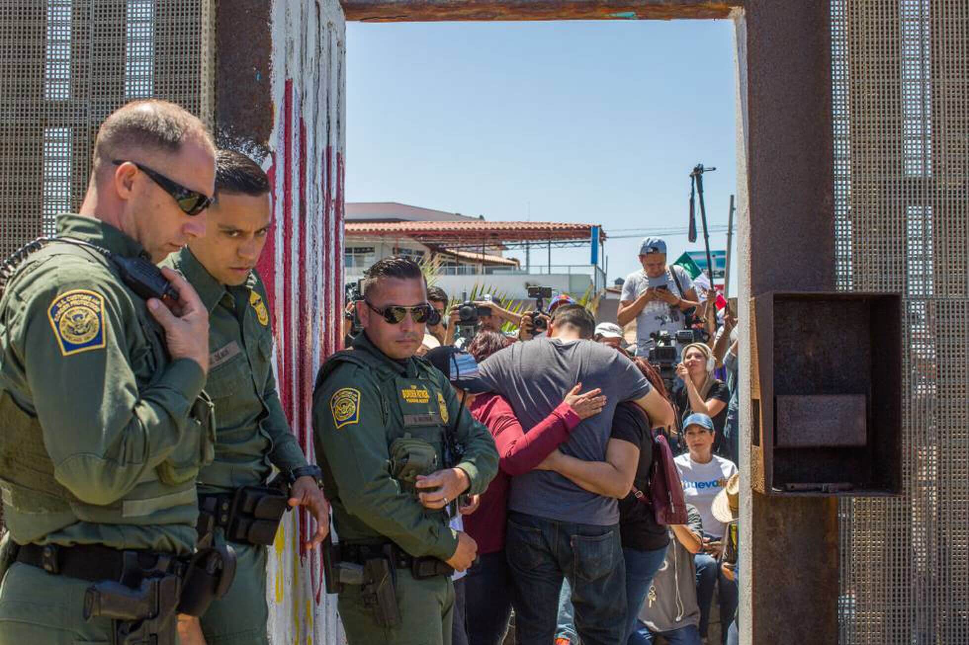 Mexico border. American Mexican border. Бордер Тихуана фото. Mexico and USA border 0.