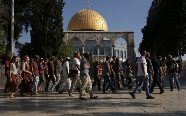 Jews visit the Temple Mount, August 7, 2022. (AP Photo/Mahmoud Illean)