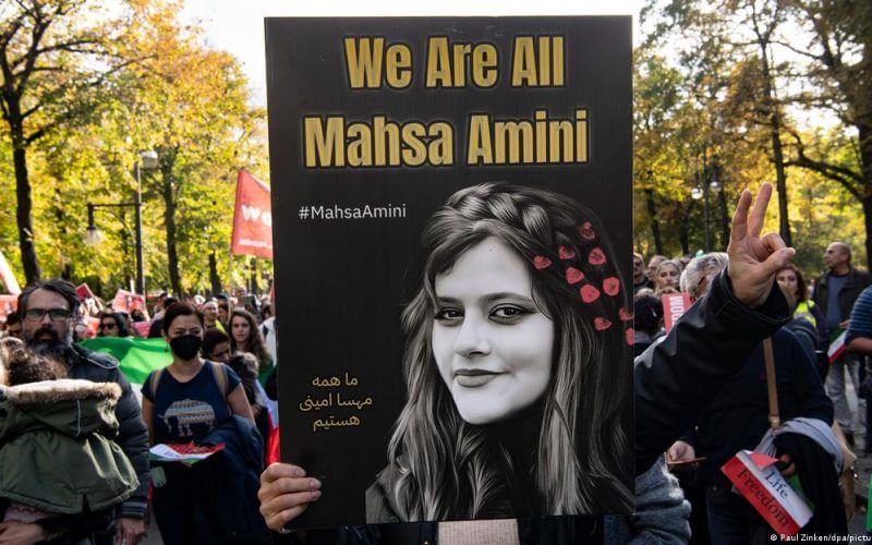 The death of Mahsa Amini has sparked demonstrations around the world. Image: Paul Zinken/dpa/picture alliance