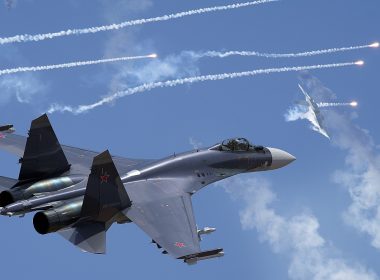 El caza ruso de cuarta generación Su-27 | Shutterstock