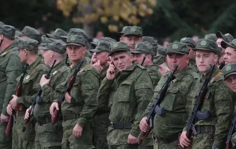 Reservists drafted during the partial mobilization attend a departure ceremony in Sevastopol, Crimea, on September 27, 2022. AFP