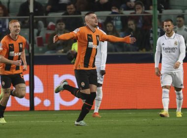 Shakhtar's Oleksandr Zubkov, centre, celebrates after scoring the opening goal during the Champions League group F soccer match between Shakhtar Donetsk and Real Madrid at Polish Army Stadium stadium in Warsaw, Poland, Tuesday, Oct. 11, 2022. (AP Photo/Michal Dyjuk)