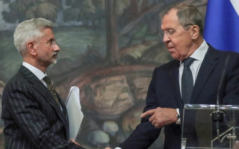 Russian Foreign Minister Sergei Lavrov and his Indian counterpart Subrahmanyam Jaishankar shake hands during a news conference following their talks in Moscow, Russia, Nov. 8, 2022. Reuters