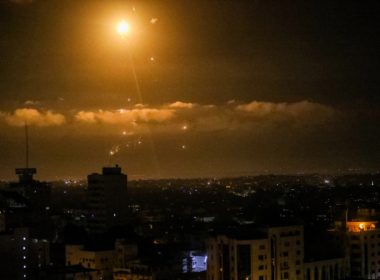 An Iron Dome air defense system launches missiles to intercept rockets fired from the Gaza Strip toward Israel as it seen from Gaza City, April 21, 2022. (Photo: Attia Muhammed/Flash90)