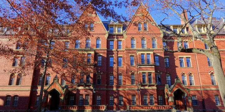Matthews Hall, Harvard University. Photo: Daderot/Wikimedia Commons.