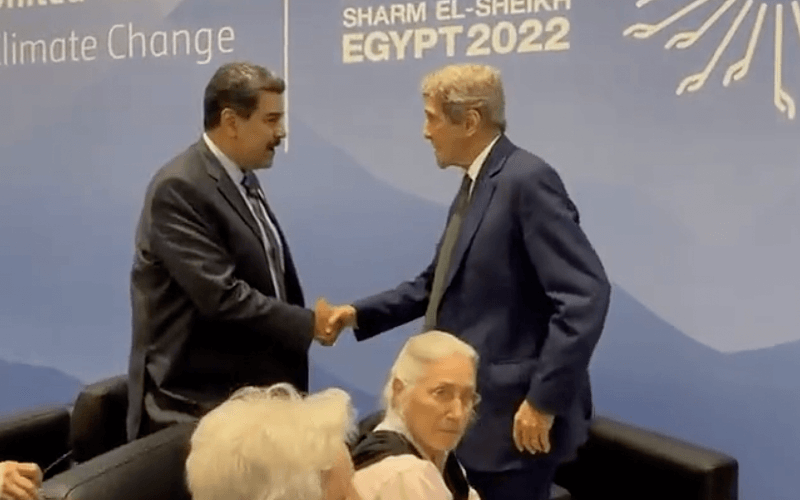 Venezuela's Nicolás Maduro and US Special Envoy for Climate meet at the COP27 summit | Twitter capture