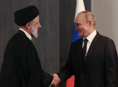 Russian President Vladimir Putin meets with his Iranian counterpart Ebrahim Raisi on the sidelines of the Shanghai Cooperation Organisation (SCO) leaders' summit in Samarkand on September 15, 2022. (Alexandr Demyanchuk / SPUTNIK / AFP)