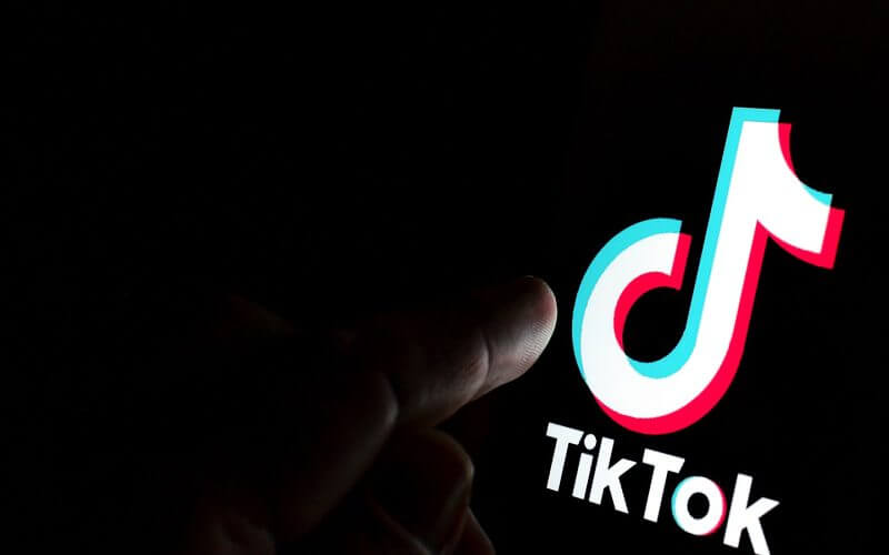 Se encienden las alarmas por un nuevo reto de TikTok que podría terminar en tragedia | Shutterstock