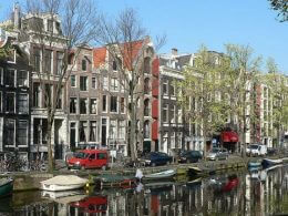 A street in Amsterdam, Photo: Wikimedia Commons.
