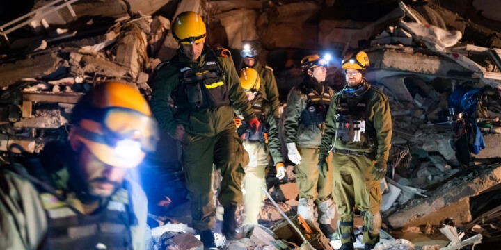 An Israeli rescue team works to find survivors in southern Turkey following a pair of massive earthquakes, 8 February 2023 (Photo: Israeli government)