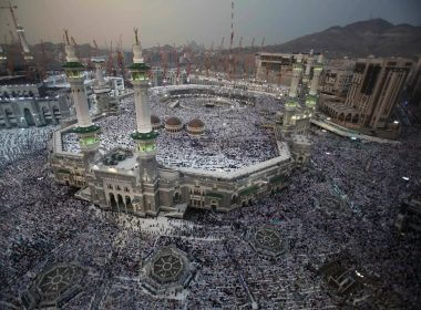 Praying at the Grand mosque in Mecca, 2013. Image: Reuters/Ibraheem Abu Mustafa