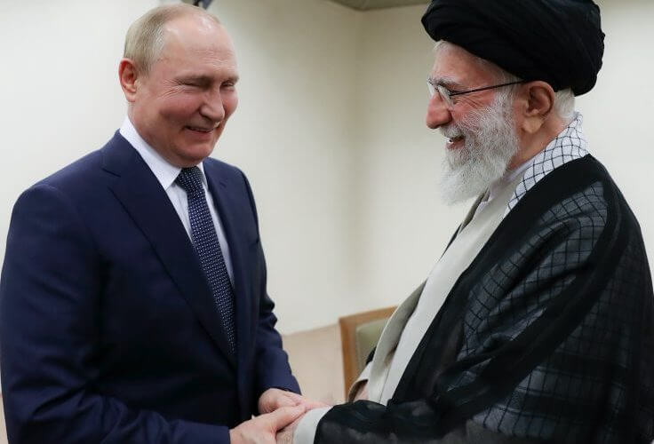 Russian president Vladimir Putin and Iranian supreme leader Ali Khamenei in July 2022 / Wikimedia Commons