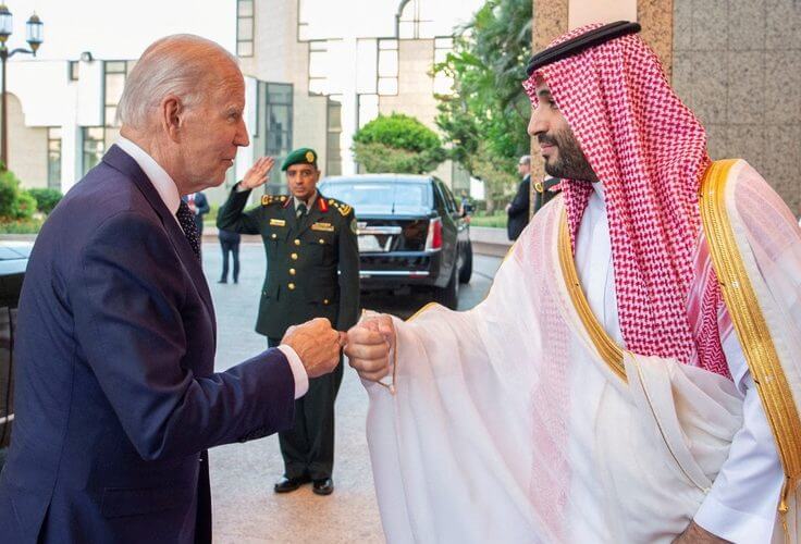 U.S. president Joe Biden fist-bumps Saudi leader Mohammed bin Salman / Reuters