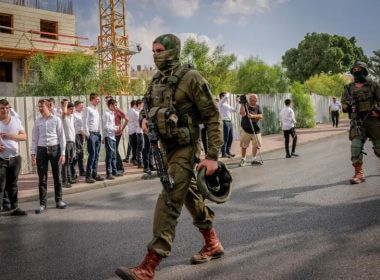 Police at the scene of a terror attack in Ma’aleh Adumim, August 1, 2023 (credit: Chaim Goldberg/Flash90)