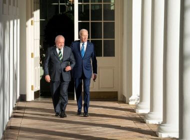 President of Brazil Luiz Inacio Lula da Silva and President Joe Biden walk along the West Colonnade to the Oval Office at the White House in Washington, U.S. February 10, 2023. Sarah Silbiger/Pool via REUTERS