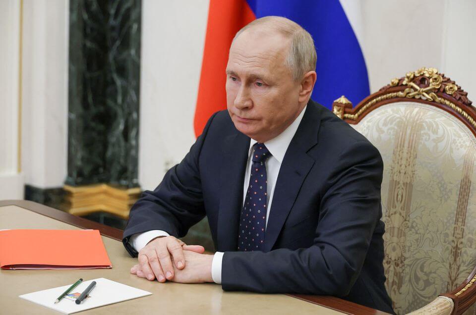 Putin Orders Wagner Fighters to Sign Oath of Allegiance - The Foreign ...