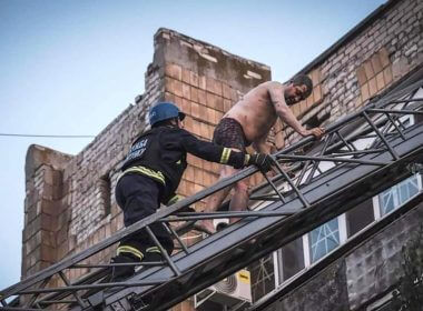 In this photo provided by the Ukrainian Emergency Service, rescuers evacuate people from a damaged building after Russian missile strikes in Pokrovsk, Donetsk region, Ukraine, Monday, Aug. 7, 2023. (Ukrainian Emergency Service via AP Photo)