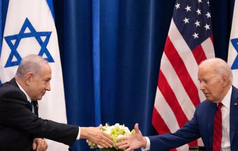 U.S. President Joe Biden (R) shakes hands with Israeli Prime Minister Benjamin Netanyahu on September 20, 2023. newsweek.com