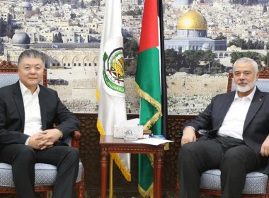 Ismail Haniyeh meeting with Wang Kejian. whatsapp.com
