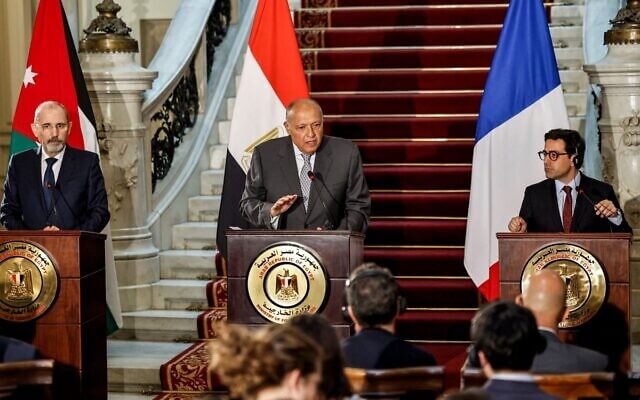 Jordan’s Foreign Minister Ayman Safadi, Egypt’s Foreign Minister Sameh Shoukry, and France’s Minister for Europe and Foreign Affairs Stephane Sejourne give a joint press conference at the Egyptian foreign ministry’s Tahrir Palace headquarters in central Cairo on March 30, 2024. (Khaled DESOUKI / AFP)