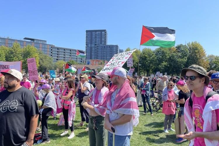 Protestors gather at Union Park in Chicago on Monday, Aug. 20, 2024. Brett Rowland | The Center Square