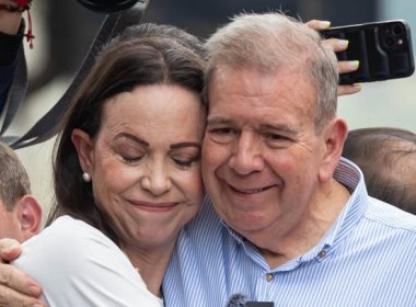 Venezuelan opposition leader Maria Corina Machado (L) hugs Venezuelan presidential candidate Edmundo Gonzalez at a rally in Caracas, Venezuela, on Tuesday. EPA-EFE