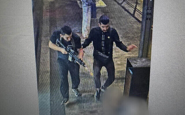 The two attackers carrying out the deadly incident in Jaffa. twitter.com