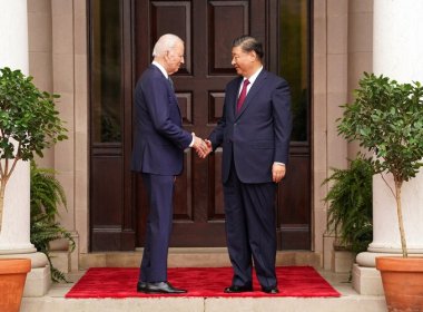 U.S. President Joe Biden shakes hand with Chinese President Xi Jinping on the sidelines of the Asia-Pacific Economic Cooperation (APEC) summit, in Woodside, Calif., on Nov. 15, 2023. Reuters