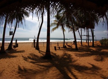 Arugam Bay, Sri Lanka. pinterest.com