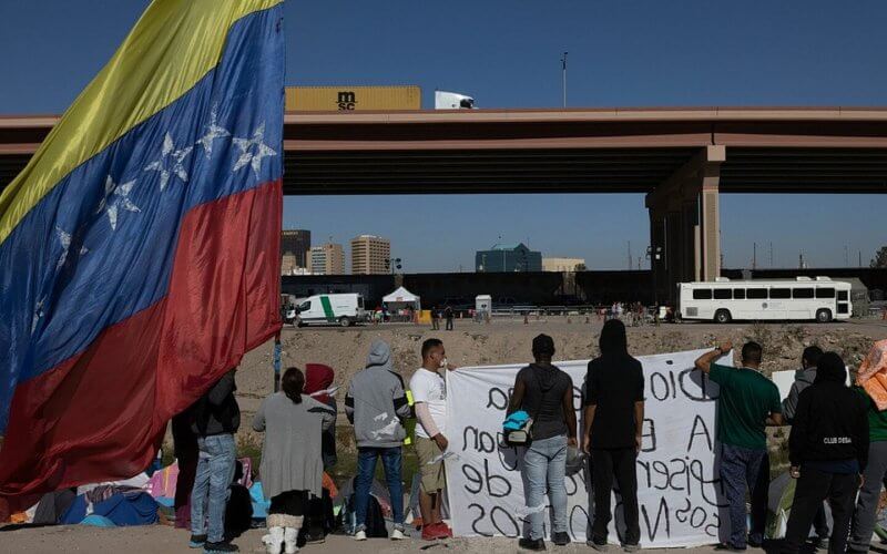 Trump podría pedir a Venezuela que coopere con las deportaciones masivas. shutterstock.com